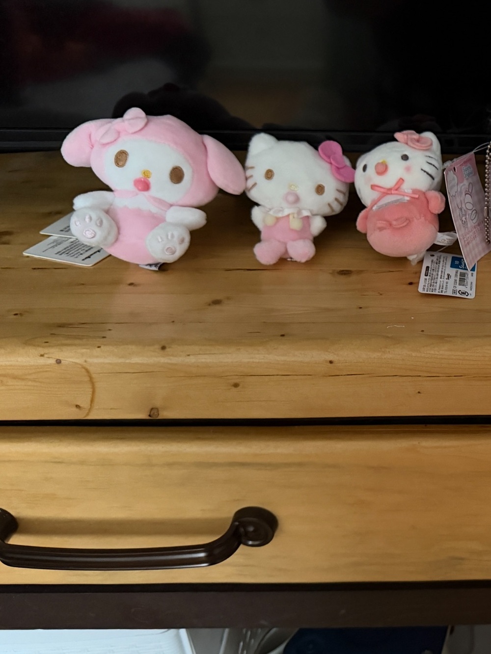 Lot 45$ or sell separately Character Set - My Melody & Hello Kitty Minis